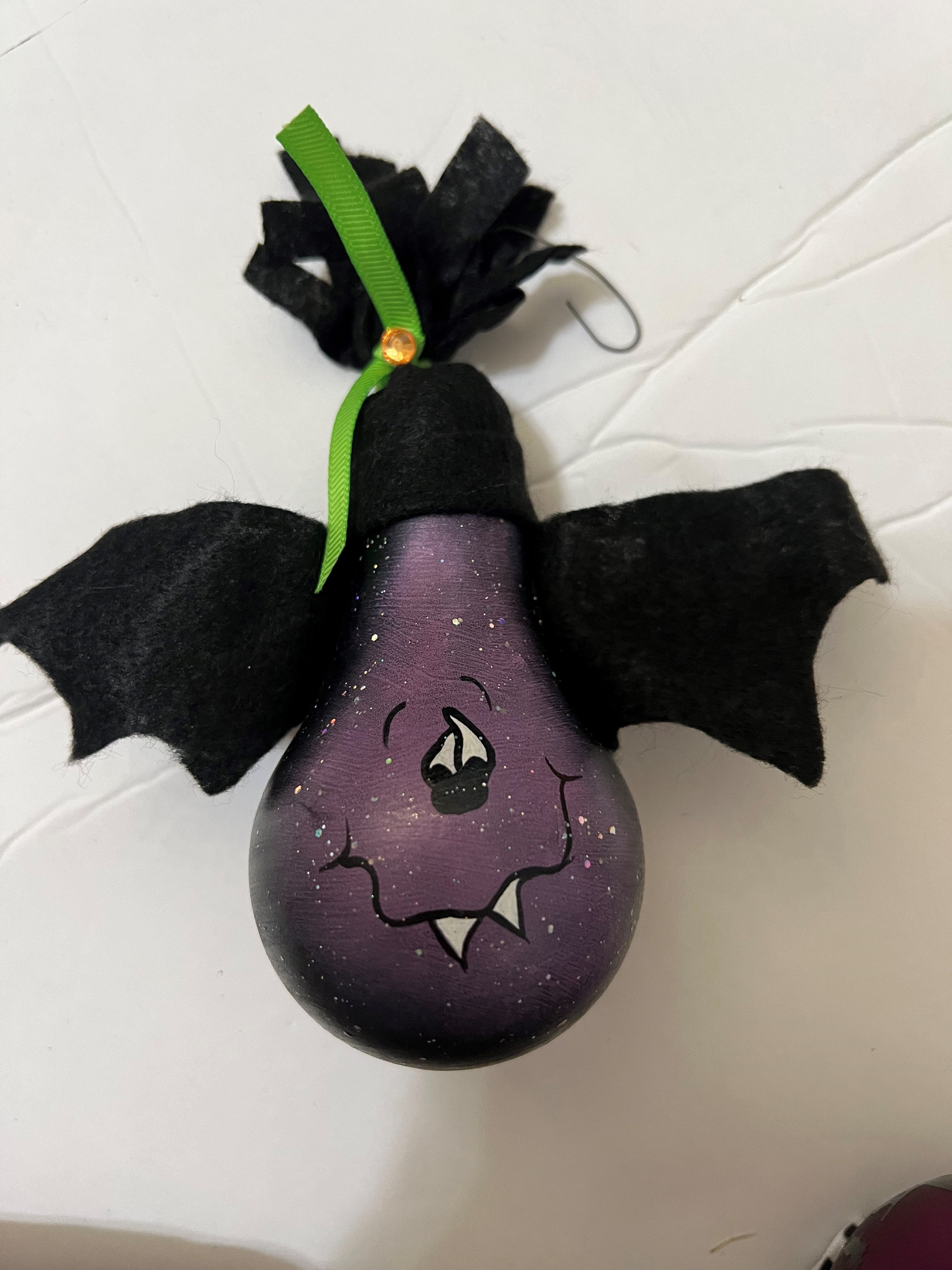 Bat Ornie