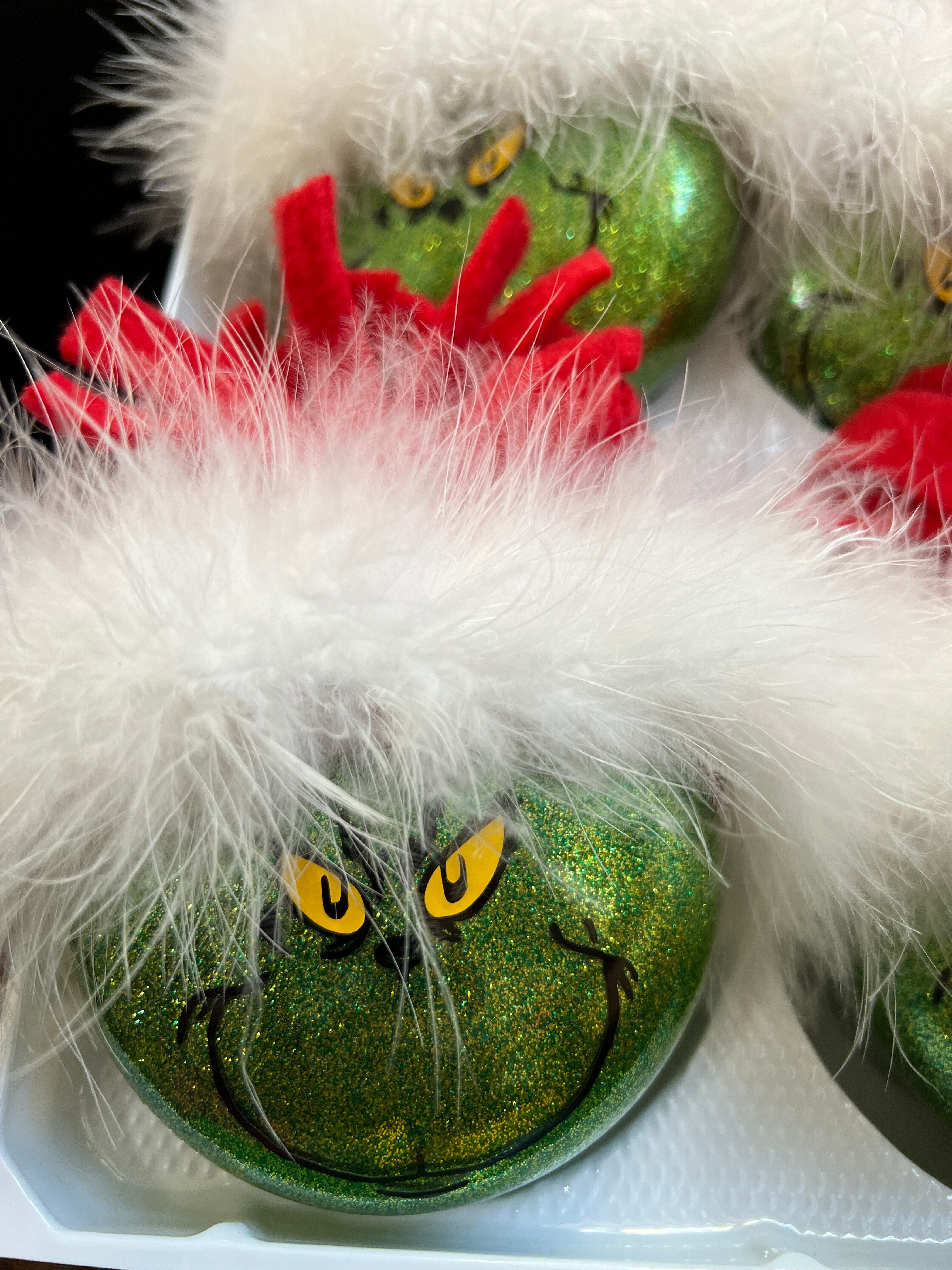 Grinch Ornie