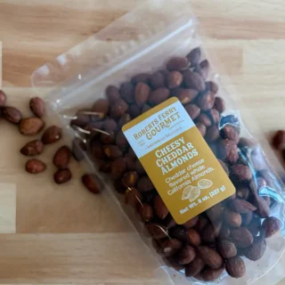 Roberts Ferry Cheesy Cheddar Almonds - 8oz