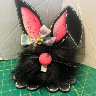 Small Pom Bunny